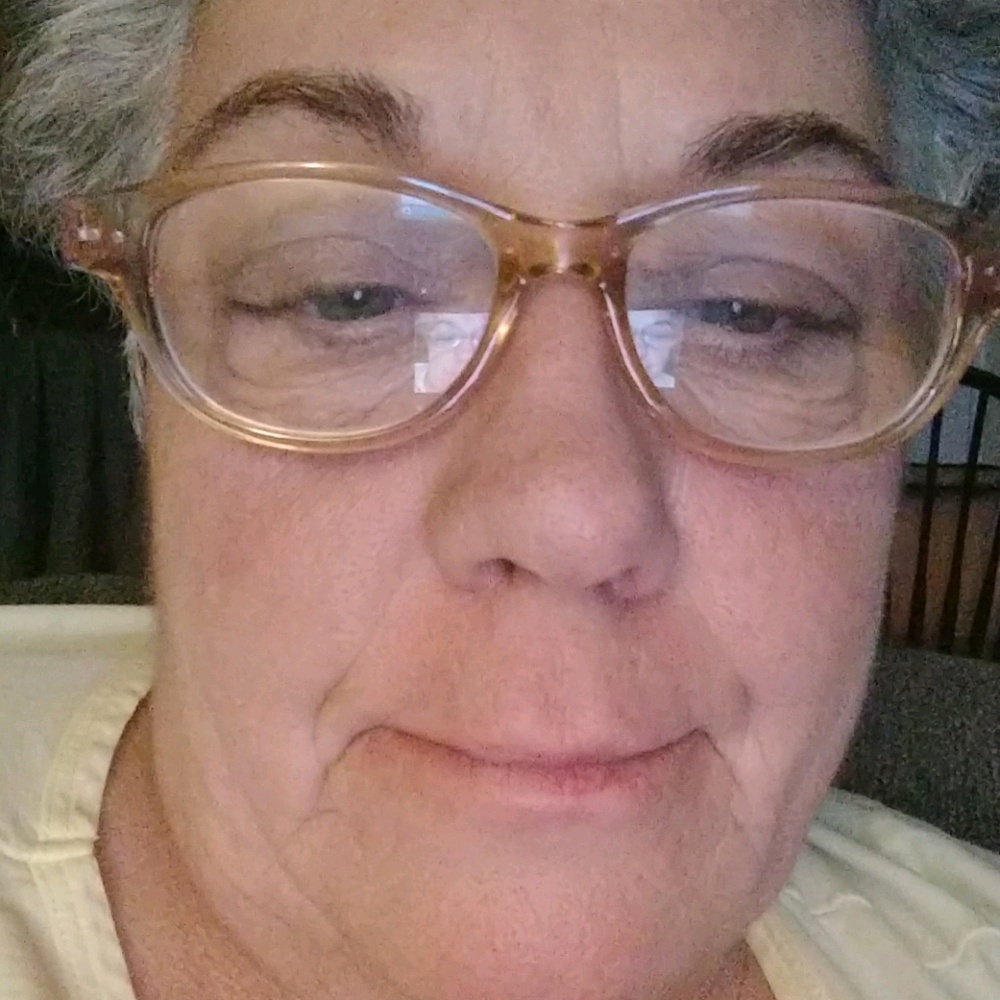 Meet your Posher, Debbie